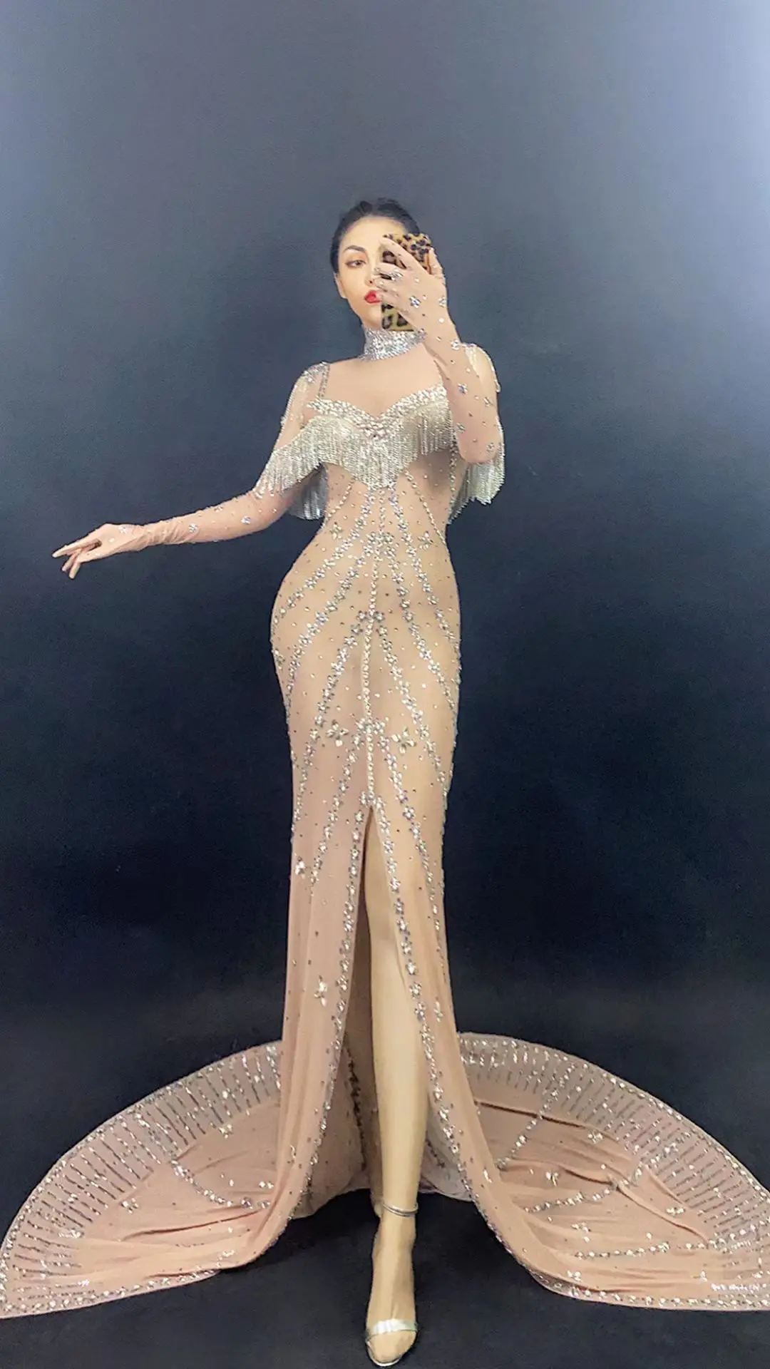 Fashion Singer super star Stage Show Luxury shiny Party Dress Nightclub Evening long sparkly sthones Dresses
Fashion Singer super star Stage Show Luxury shiny Party Dress Nightclub Evening long sparkly sthones Dresses