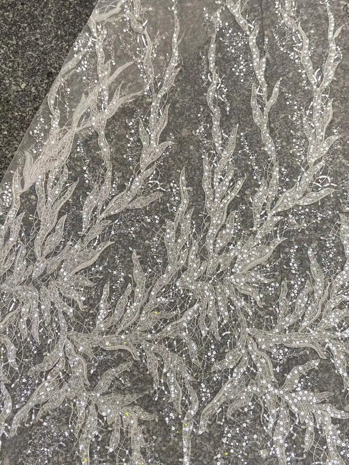 beaded lace long branch shape beaded lace African Lace Fabric Embroidered Lace For Dress 10 yards/Lot
beaded lace long branch shape beaded lace African Lace Fabric Embroidered Lace For Dress 10 yards/Lot
