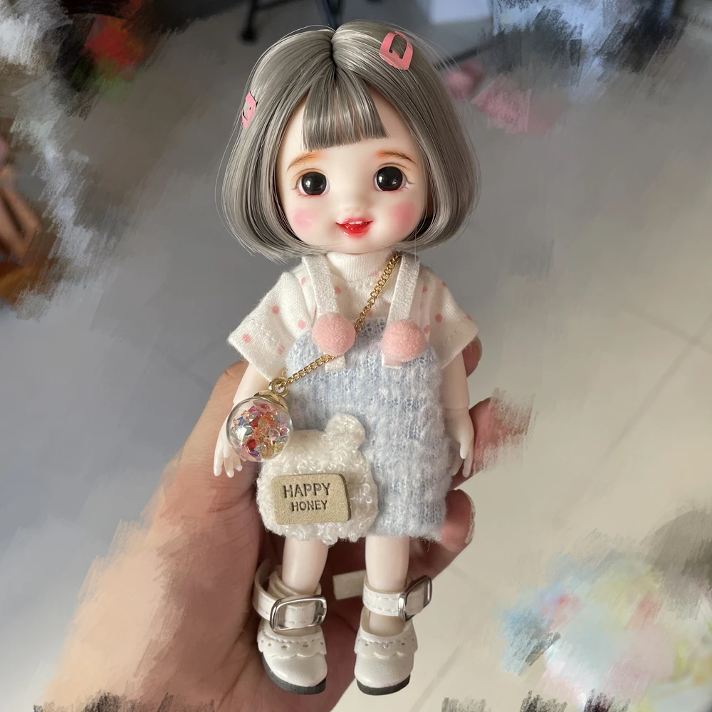 OB11 1/8 Scale 16CM Cute Face Up BJD Princess Doll With Wig & Clothes Full Set Doll Obitsu11 Body Figure Children Gift Model Toy
OB11 1/8 Scale 16CM Cute Face Up BJD Princess Doll With Wig & Clothes Full Set Doll Obitsu11 Body Figure Children Gift Model Toy