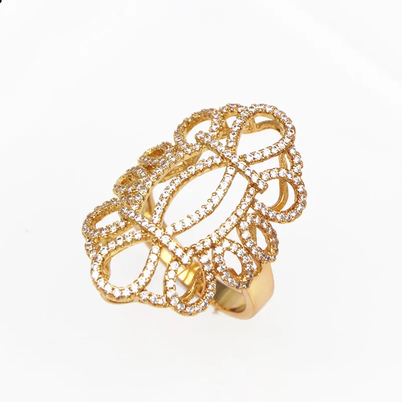 JZ0315 Women's gold-plated cubic zirconia large geometric knot party rings
JZ0315 Women's gold-plated cubic zirconia large geometric knot party rings