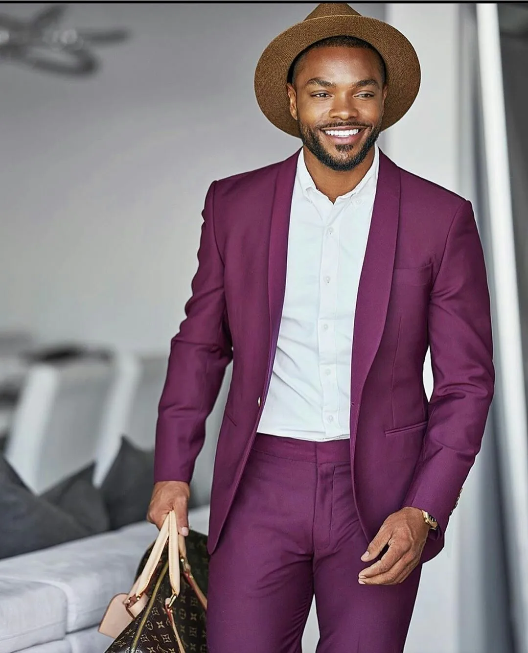 Handsome Casual Purple Wedding Tuxedos 2 Pieces Slim Fit One Button Shawl Lapel Groom Wear Party Prom Best Man Blazer Suit
Handsome Casual Purple Wedding Tuxedos 2 Pieces Slim Fit One Button Shawl Lapel Groom Wear Party Prom Best Man Blazer Suit