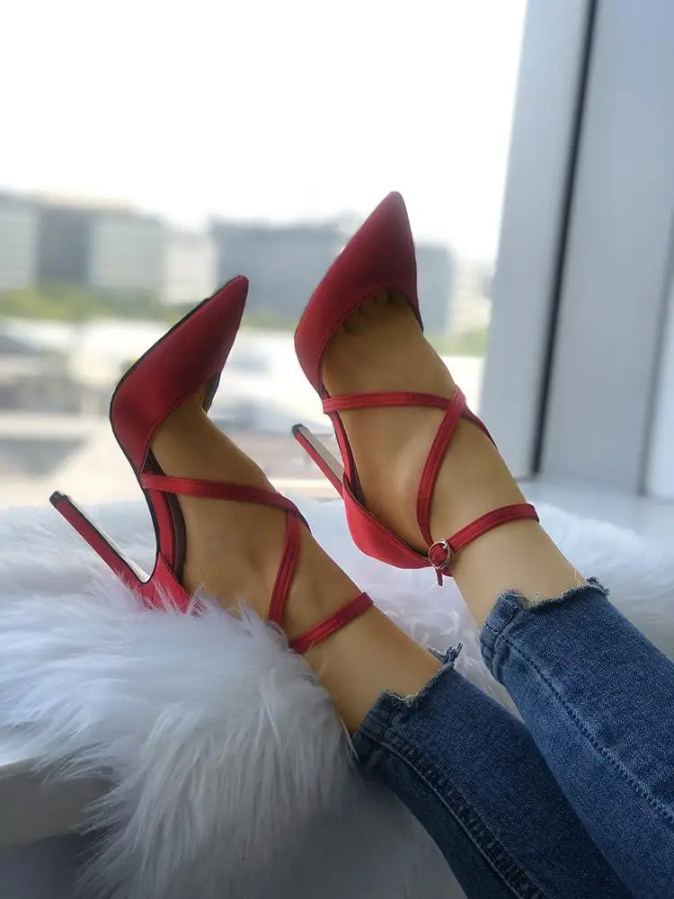 Carpaton Red Pointed Toe High Heel Shoes Sexy Cross-tied Thin Heels Woman Pumps Fashion Cutouts Party Dress Heels 35-42
Carpaton Red Pointed Toe High Heel Shoes Sexy Cross-tied Thin Heels Woman Pumps Fashion Cutouts Party Dress Heels 35-42