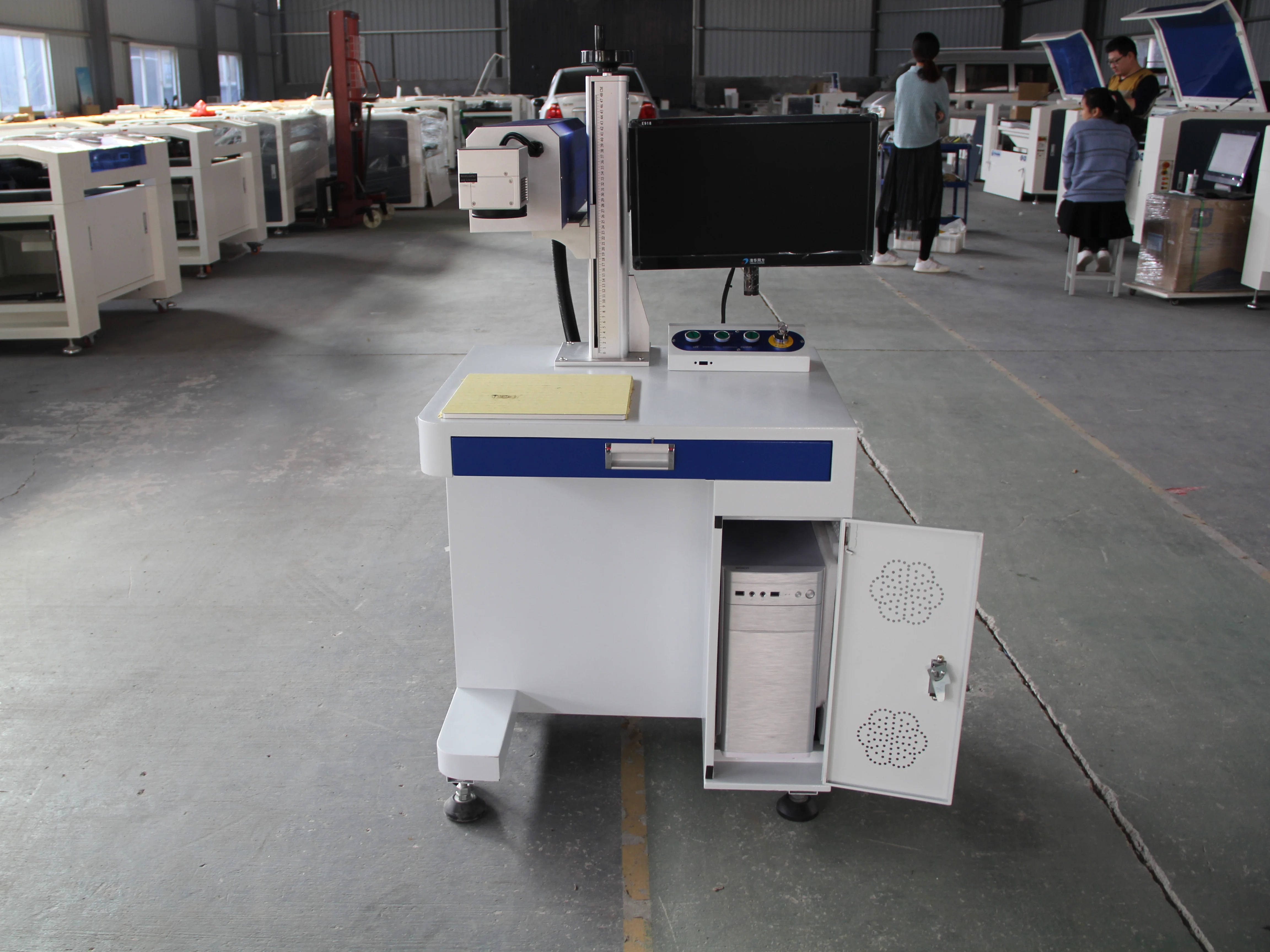 Fiber laser Marking machine 20w 30w Raycus 200*200 Fiber laser metal laser engraver machine
Fiber laser Marking machine 20w 30w Raycus 200*200 Fiber laser metal laser engraver machine