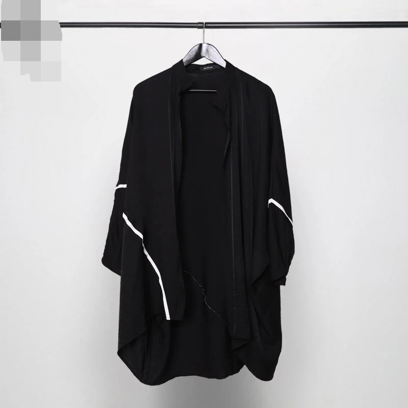 Men's Windbreaker Autumn And Winter Dark Personality White Stripe Splicing Leisure Loose Cardigan Youth Large Size
Men's Windbreaker Autumn And Winter Dark Personality White Stripe Splicing Leisure Loose Cardigan Youth Large Size
