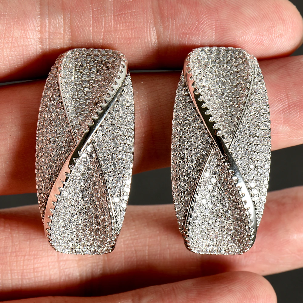 HIBRIDE 2021 Statement Chic Cubic Zirconia Hoop Earrings Dubai Women Bridal Wedding Jewelry Accessories Aperture Earring E-979
HIBRIDE 2021 Statement Chic Cubic Zirconia Hoop Earrings Dubai Women Bridal Wedding Jewelry Accessories Aperture Earring E-979