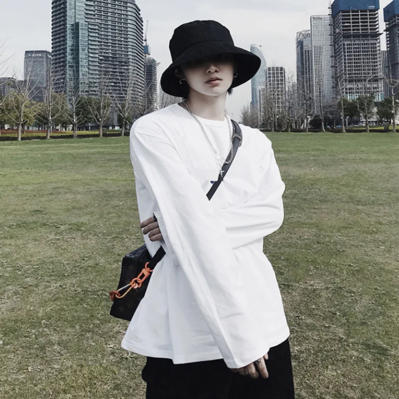 Long-sleeved t-shirt men's spring and autumn new Korean style handsome inner base shirt trend spring round neck top
Long-sleeved t-shirt men's spring and autumn new Korean style handsome inner base shirt trend spring round neck top