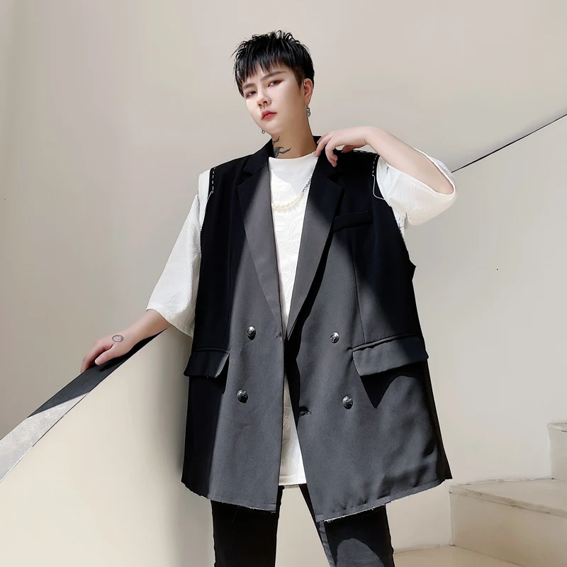 Summer clothing Korean personalized different color sewing design Korean fashion men's loose double breasted vest hairdresser's
Summer clothing Korean personalized different color sewing design Korean fashion men's loose double breasted vest hairdresser's