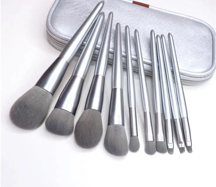 6Set/Lot 10Pcs/Set Sliver Snow Moonlight Cosmetic Brush Suit Synthetic Fiber Beginner Makeup Appliances Tools HA1925
6Set/Lot 10Pcs/Set Sliver Snow Moonlight Cosmetic Brush Suit Synthetic Fiber Beginner Makeup Appliances Tools HA1925