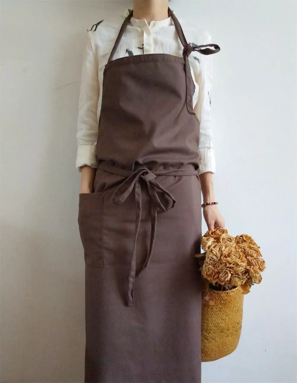 Women's Cotton Linen Aprons, Korea Unisex Studio Apron, Commercial Restaurant, Home Bib, Kitchen Cleaning Aprons
Women's Cotton Linen Aprons, Korea Unisex Studio Apron, Commercial Restaurant, Home Bib, Kitchen Cleaning Aprons