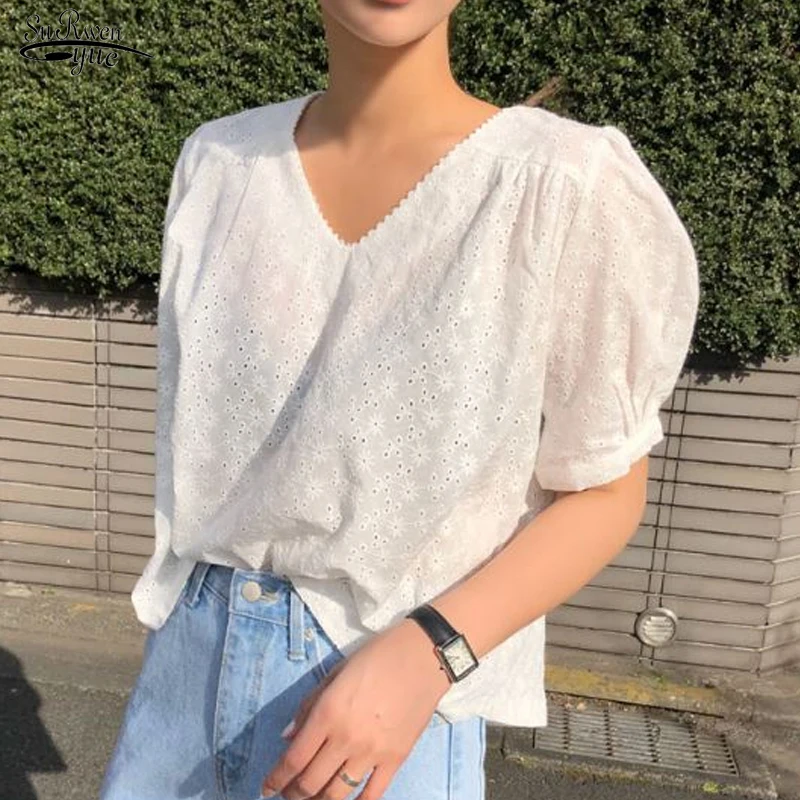 Summer New Office Lady V-Neck Floral Women Shirt Short Sleeve Hollow Out Blouse Women Pullover White Ladies Tops Clothing 14291
Summer New Office Lady V-Neck Floral Women Shirt Short Sleeve Hollow Out Blouse Women Pullover White Ladies Tops Clothing 14291