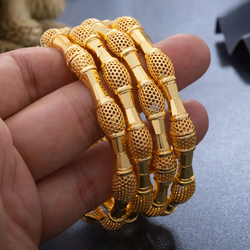 Pcs/lot Dubai Africa 24K Gold Color filled custom Wedding Bride Bangles Holiday Gift Ethiopian girl Bangles Bracelets For women
Pcs/lot Dubai Africa 24K Gold Color filled custom Wedding Bride Bangles Holiday Gift Ethiopian girl Bangles Bracelets For women
