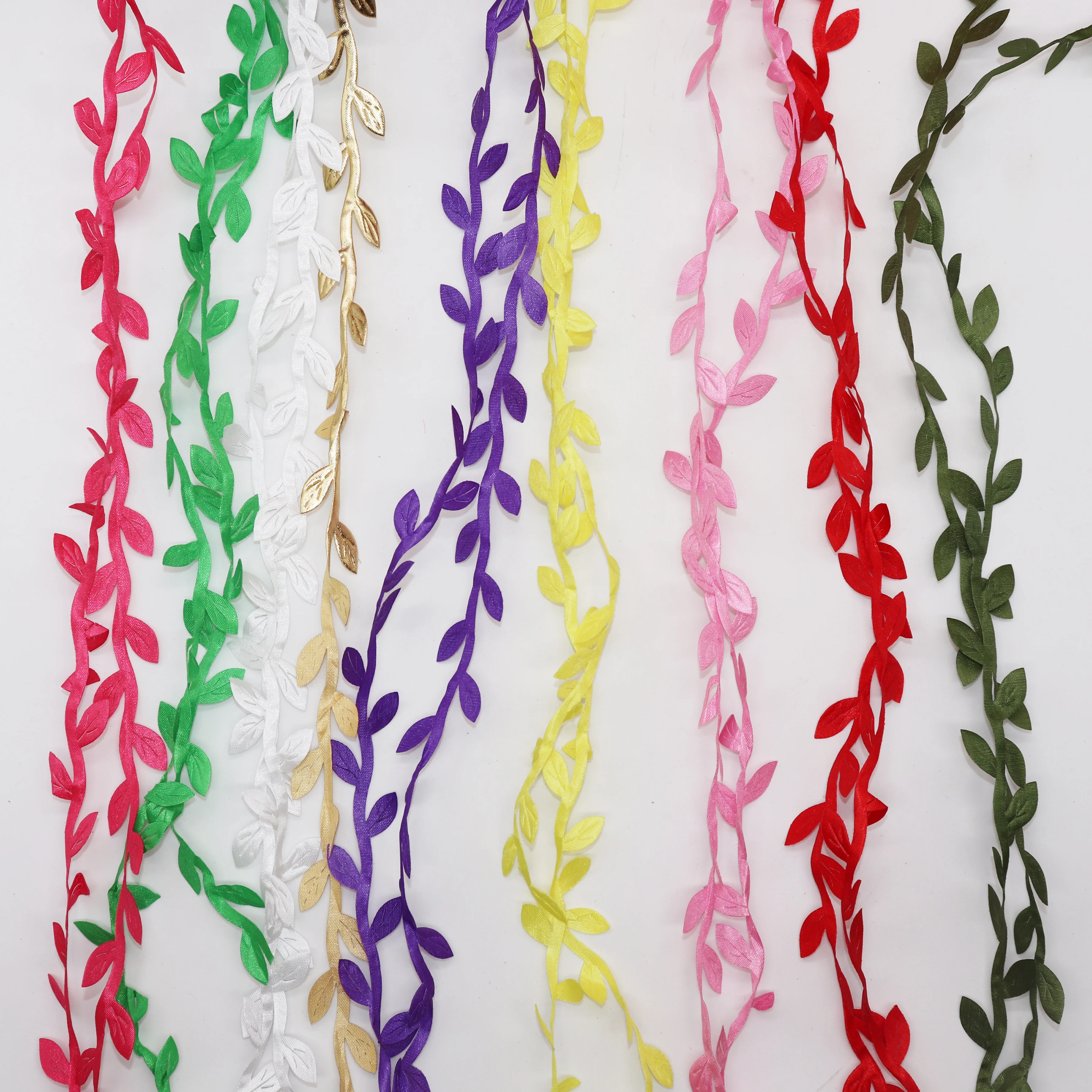 10 Meter Silk Nature Green Artificial Leaf Leaves Vine Wedding Decoration Foliage Scrapbooking Craft Wreath Fake Flowers Garland
10 Meter Silk Nature Green Artificial Leaf Leaves Vine Wedding Decoration Foliage Scrapbooking Craft Wreath Fake Flowers Garland