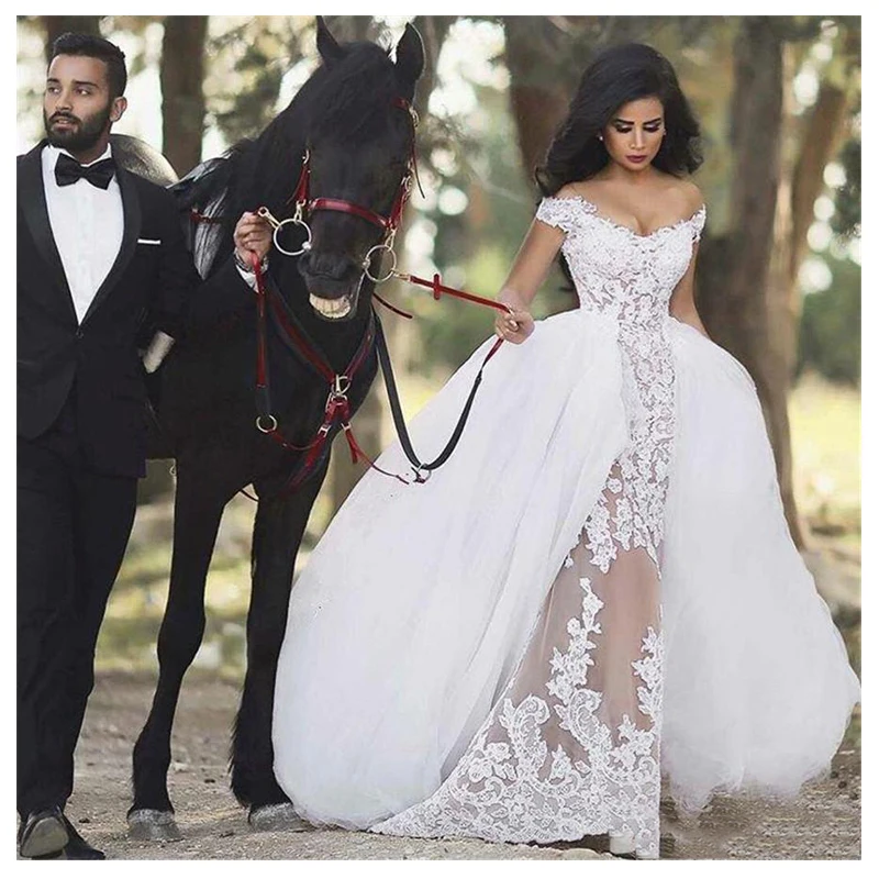 Luxury African Wedding Dresses Classical Ball Gown Lace Appliques Wedding Dress with Detachable Train Elegant Formal Bride Dress
Luxury African Wedding Dresses Classical Ball Gown Lace Appliques Wedding Dress with Detachable Train Elegant Formal Bride Dress