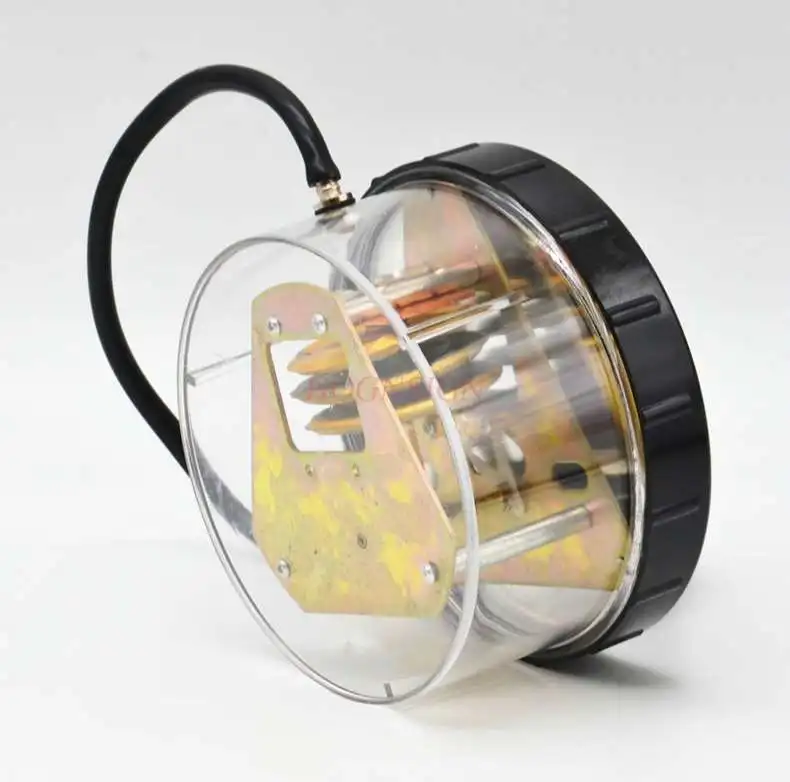 Оборудование для физических экспериментов: барометр с пустой камерой, многодиафрагменный барометр, учебные пособия для студентов и преподавателей физики, инструмент для обучения.
Оборудование для физических экспериментов: барометр с пустой камерой, многодиафрагменный барометр, учебные пособия для студентов и преподавателей физики, инструмент для обучения.