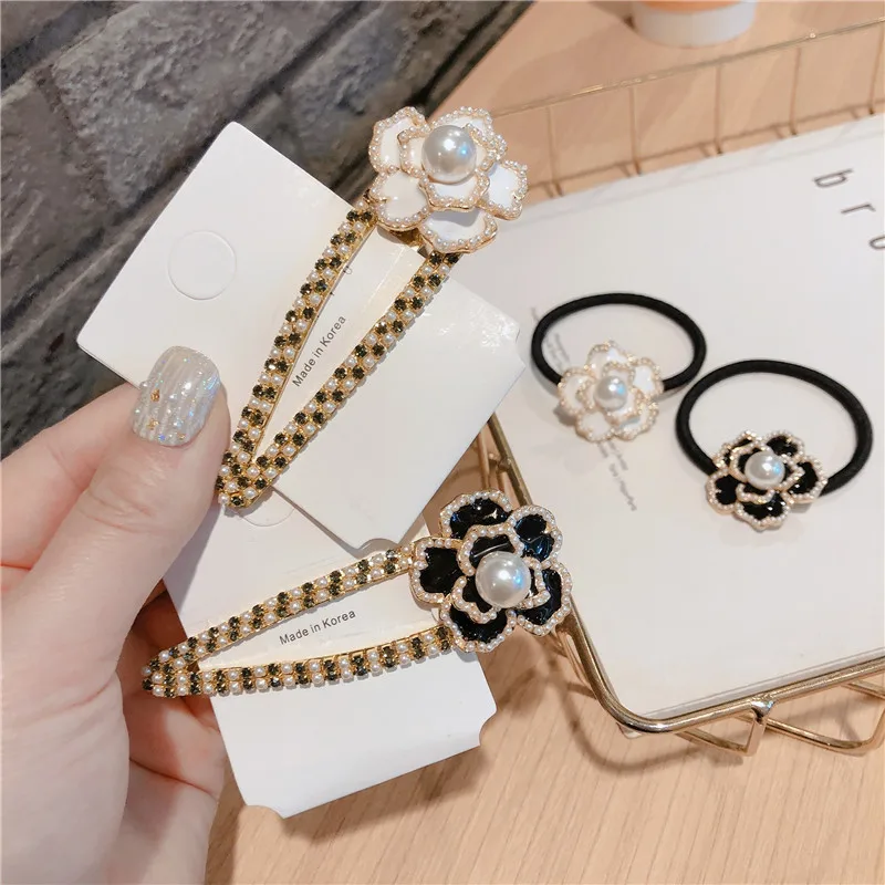 Camellia Pearl Flower Metal Hair Clips Hairpins 2021 Korean Girls Hair Accessories Retro Floral Hair Bands Barrettes Wholesale
Camellia Pearl Flower Metal Hair Clips Hairpins 2021 Korean Girls Hair Accessories Retro Floral Hair Bands Barrettes Wholesale