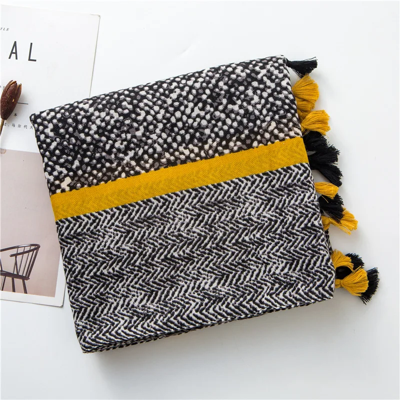 Fashion Leopard Zebra 2019 Cotton Scarves for Women Autumn Winter Warm Scarves Neck Head Shawls and Wraps Lady Pashmina Bandanas
Fashion Leopard Zebra 2019 Cotton Scarves for Women Autumn Winter Warm Scarves Neck Head Shawls and Wraps Lady Pashmina Bandanas