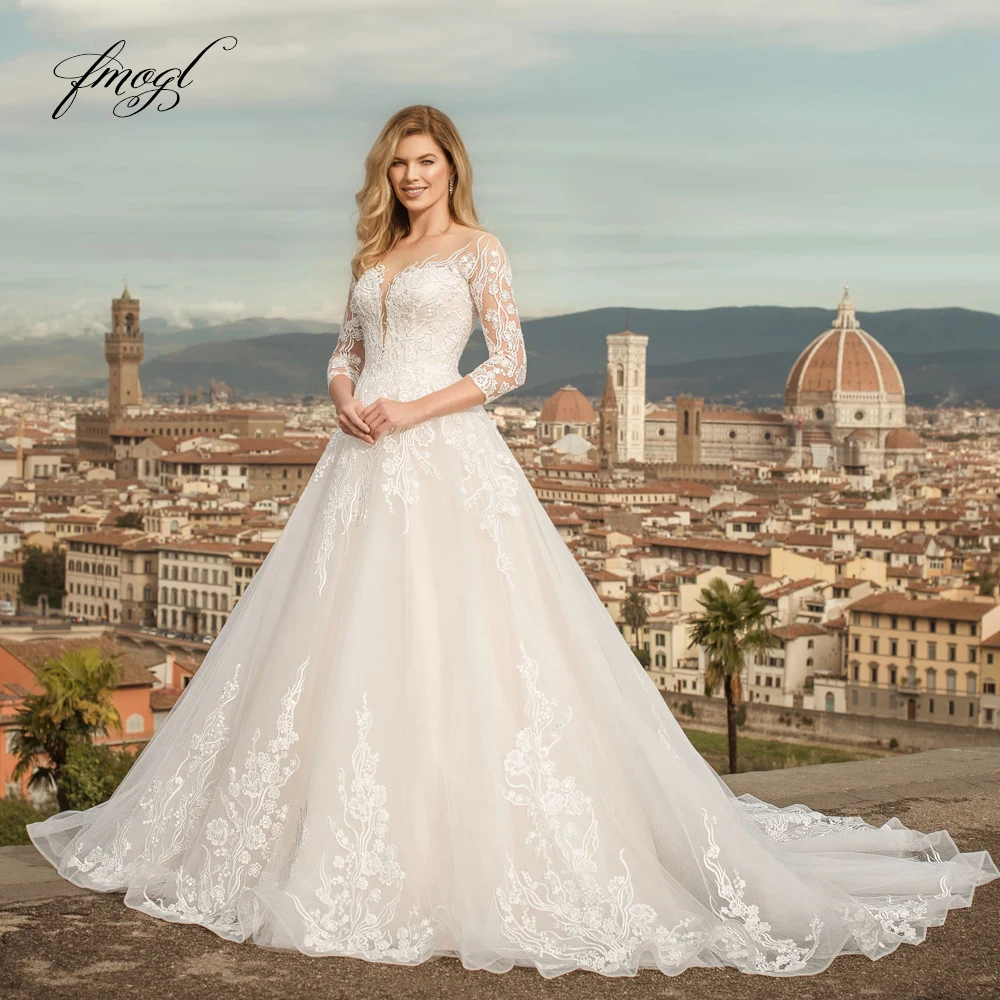 Fmogl Sexy Backless Three Quarter Sleeve A Line Wedding Dresses Appliques Sweep Train Tulle Vintage Bridal Gowns Plus Size
Fmogl Sexy Backless Three Quarter Sleeve A Line Wedding Dresses Appliques Sweep Train Tulle Vintage Bridal Gowns Plus Size