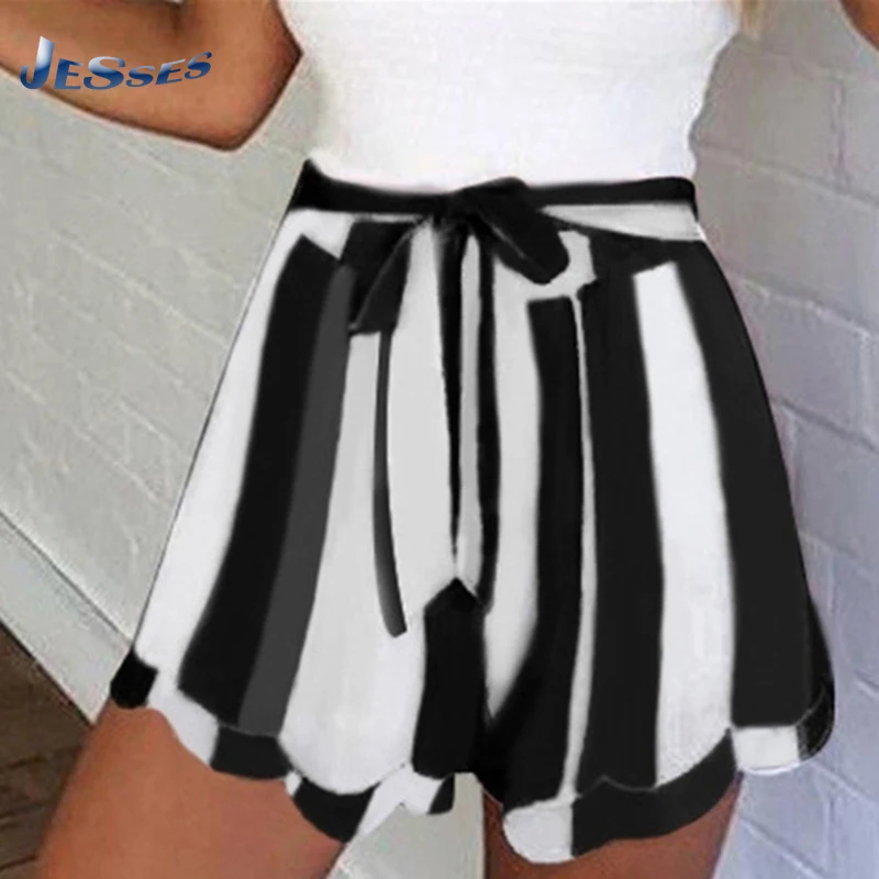 Casual Lace Fashion Trend Striped High Waist Printed Petal Edge Double-layer Breathable Shorts Women's Large Wide-Leg All-match
Casual Lace Fashion Trend Striped High Waist Printed Petal Edge Double-layer Breathable Shorts Women's Large Wide-Leg All-match