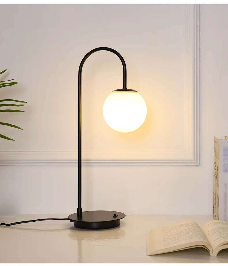 Nordic Glass Table Lamp Golden Black Light Luxury Living Room Study Post Modern Minimalist Bedroom Bedside Iron Led Lighting
Nordic Glass Table Lamp Golden Black Light Luxury Living Room Study Post Modern Minimalist Bedroom Bedside Iron Led Lighting
