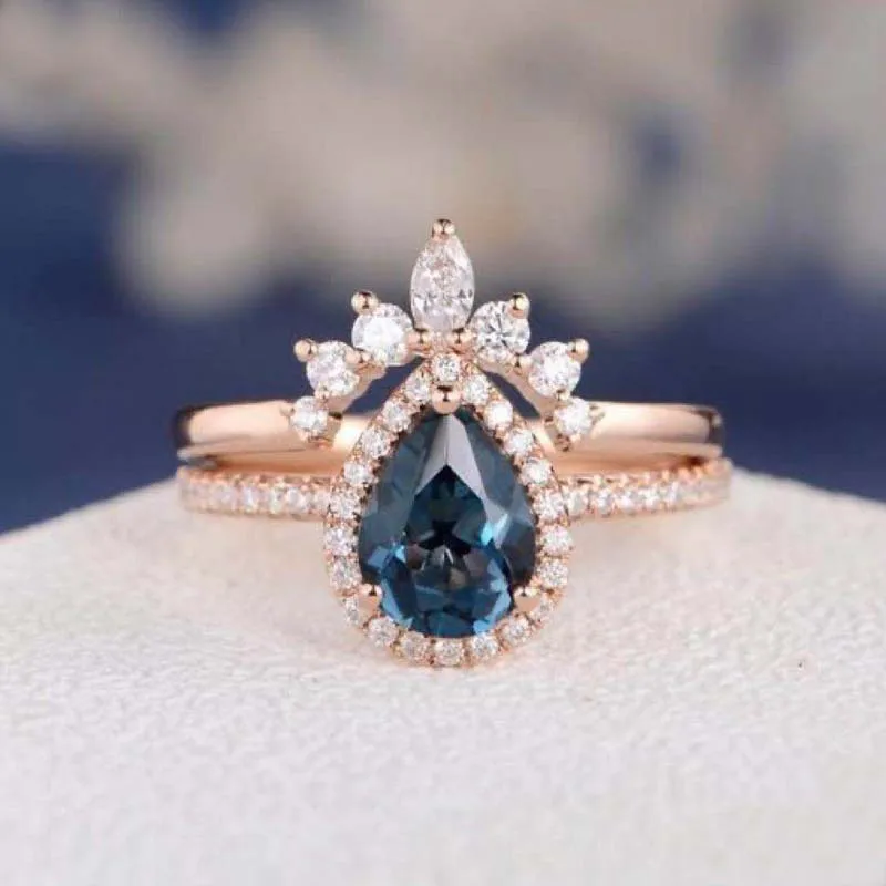 2021 Water Drop Sapphire Full Diamond Vintage Woman Rings Jewelry For Women Female Ring Bijouterie Female Wedding Accessories
2021 Water Drop Sapphire Full Diamond Vintage Woman Rings Jewelry For Women Female Ring Bijouterie Female Wedding Accessories