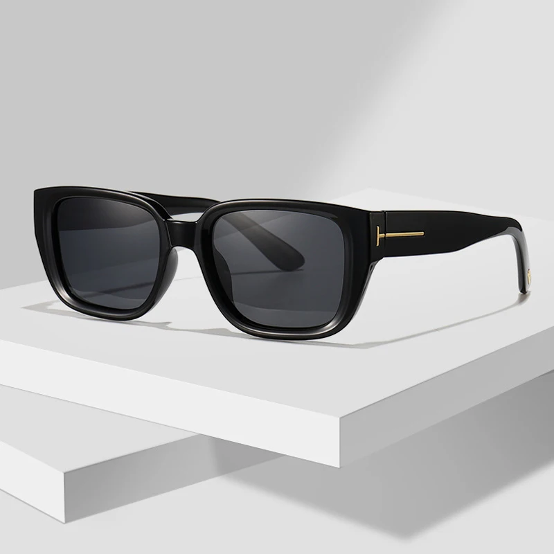 2020 High Quality Tom sunglasses female rectangle transparent frame brand designer retro sunglasses unisex square brown UV400
2020 High Quality Tom sunglasses female rectangle transparent frame brand designer retro sunglasses unisex square brown UV400