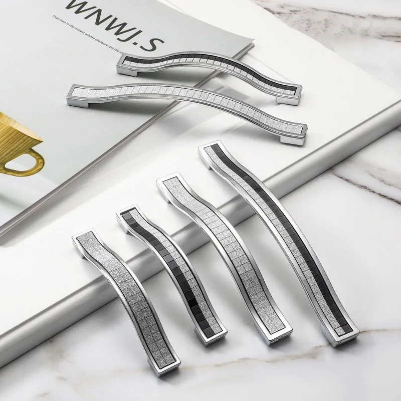 KK&FING 1 Pcs Sand Silver Crystal Glass Patch Drawer Knobs Aluminum Alloy Kitchen Cabinet Door Handles Furniture Handle Hardware
KK&FING 1 Pcs Sand Silver Crystal Glass Patch Drawer Knobs Aluminum Alloy Kitchen Cabinet Door Handles Furniture Handle Hardware
