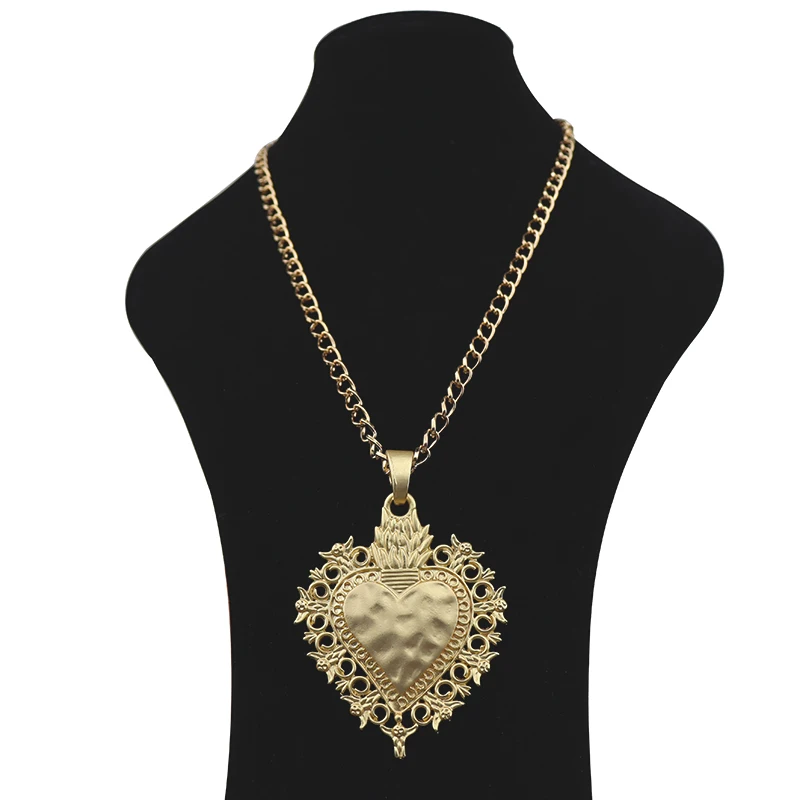 Matt Gold Color Large Abstract Boho Filigree Love Heart Jewellery Pendant Necklaces on Long Link Chain Lagenlook 34"
Matt Gold Color Large Abstract Boho Filigree Love Heart Jewellery Pendant Necklaces on Long Link Chain Lagenlook 34"