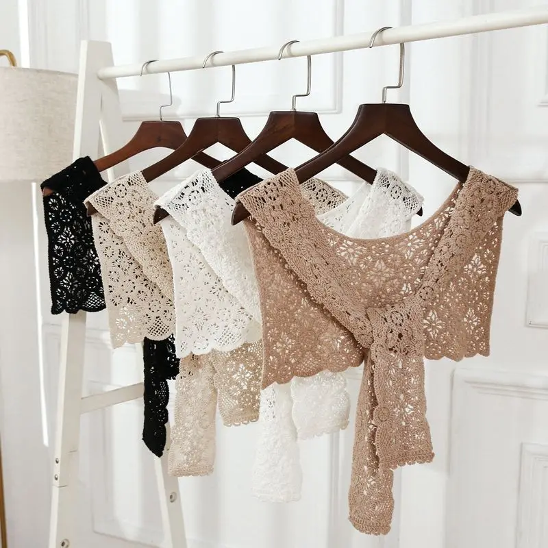 Sweet Hollow Out Crochet Fake Collar Woman Floral Lace Solid Color Big Shawl Detachable Button Short Poncho Capelet
Sweet Hollow Out Crochet Fake Collar Woman Floral Lace Solid Color Big Shawl Detachable Button Short Poncho Capelet