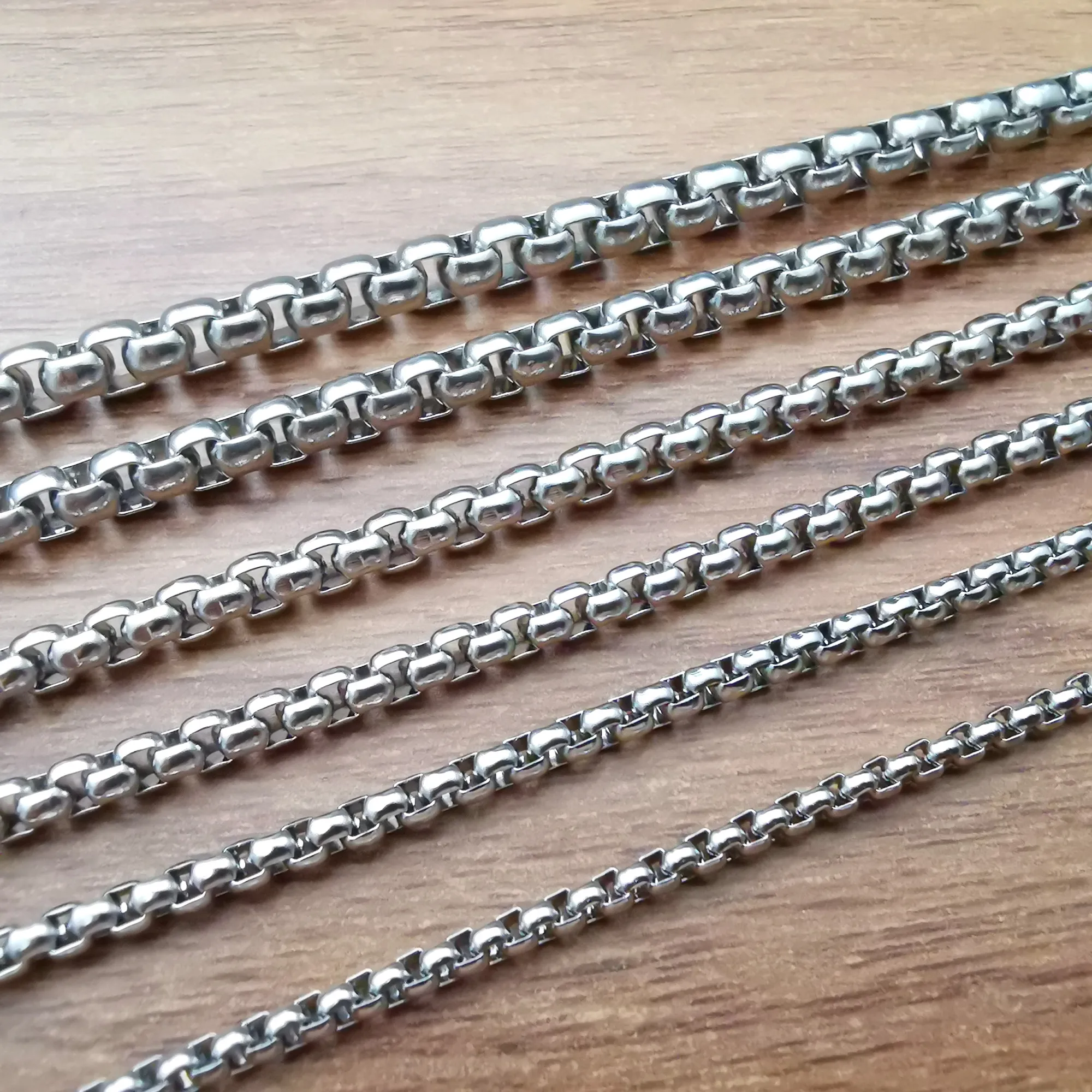 10meter in bulk stainless steel silver square Rolo chain box Link chain findings jewelry findings
10meter in bulk stainless steel silver square Rolo chain box Link chain findings jewelry findings