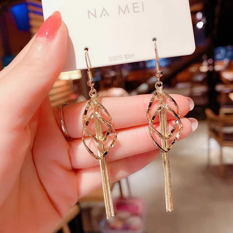 2021 New Crystal Trendy Water Drop Women Dangle Earrings Korean Style Earring Long Tassel Earrings For Women Elegant Jewelry
2021 New Crystal Trendy Water Drop Women Dangle Earrings Korean Style Earring Long Tassel Earrings For Women Elegant Jewelry