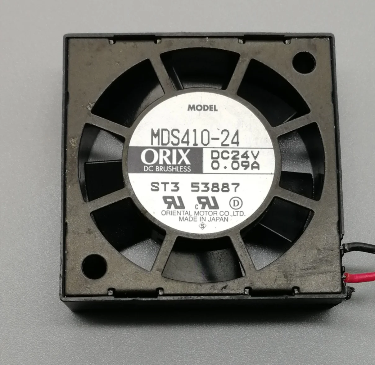 MDS410-24 для Orix 4010 DC 24 в 40 мм вентиляторы 0,09a 2-проводной преобразователь охлаждающий вентилятор
MDS410-24 для Orix 4010 DC 24 в 40 мм вентиляторы 0,09a 2-проводной преобразователь охлаждающий вентилятор