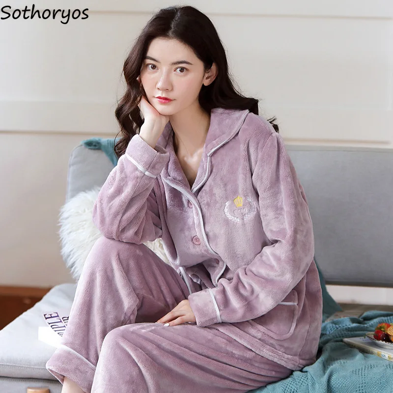 Winter Flannel Fluffy Pajama Sets Women Plus Velvet Thick Thermal Print Embroidery Sweet Tender Sleepwear Female Windproof Cozy
Winter Flannel Fluffy Pajama Sets Women Plus Velvet Thick Thermal Print Embroidery Sweet Tender Sleepwear Female Windproof Cozy