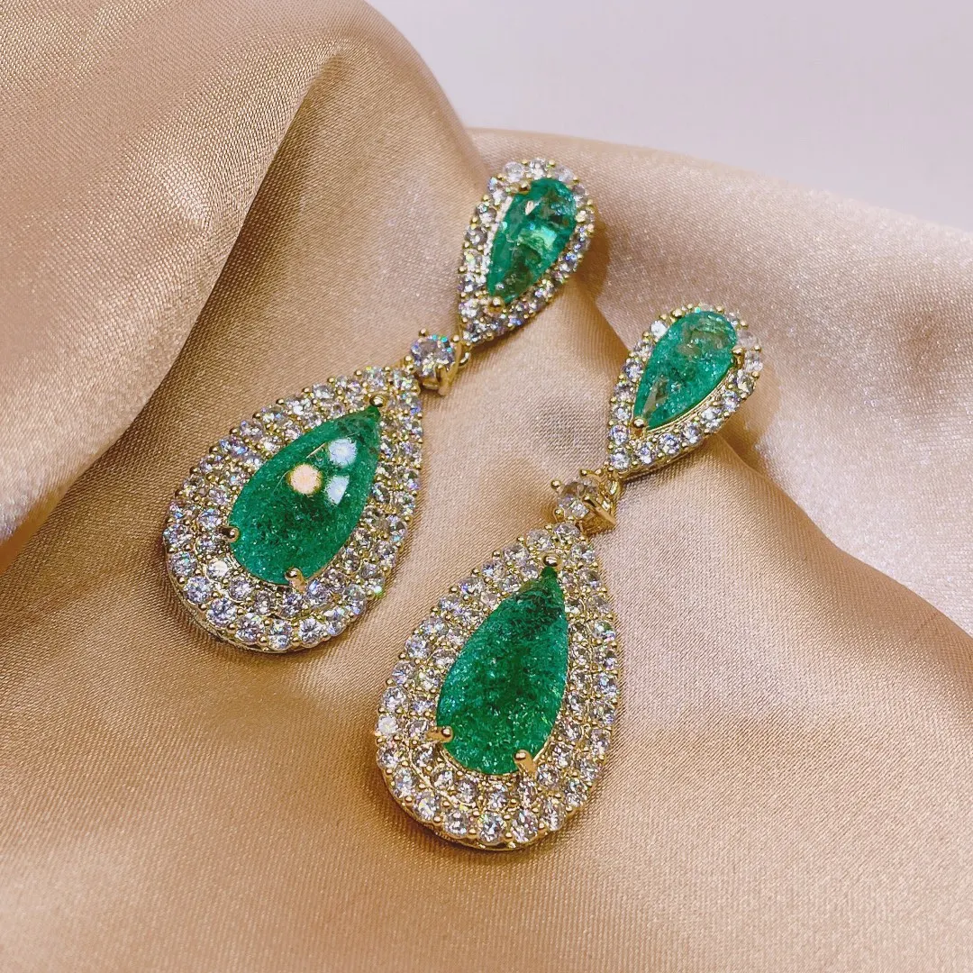 HIBRIDE New Arrival Water Drop Light Green Cubic Zirconia Drop Earring for Women Wedding Bridal Party Jewelry Accessories E-1035
HIBRIDE New Arrival Water Drop Light Green Cubic Zirconia Drop Earring for Women Wedding Bridal Party Jewelry Accessories E-1035