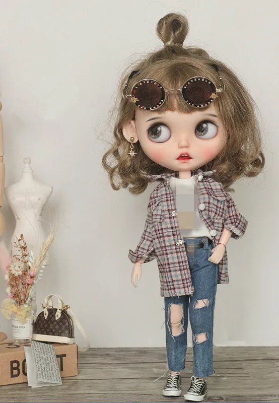 Blythes ob24 can wear doll clothes blythes size with blue baggy jeans nine minutes pants doll accessories
Blythes ob24 can wear doll clothes blythes size with blue baggy jeans nine minutes pants doll accessories