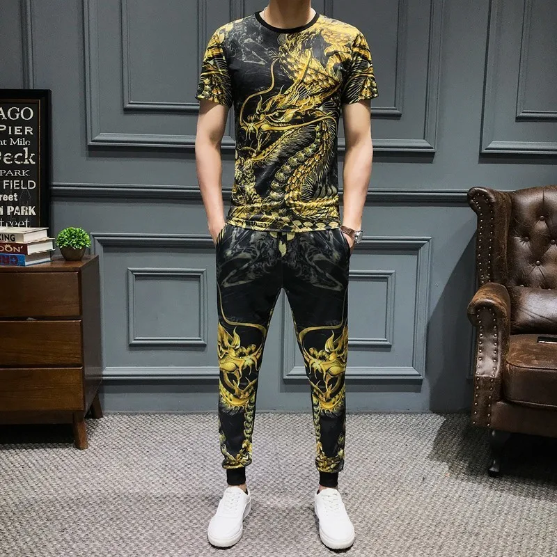 Printed Summer Dragon Men Set Causal T Shirt Men 2Pcs Tracksuit Sportswear Pants Jogger Suit Slim Fit 2-piece Set Harem Pants
Printed Summer Dragon Men Set Causal T Shirt Men 2Pcs Tracksuit Sportswear Pants Jogger Suit Slim Fit 2-piece Set Harem Pants