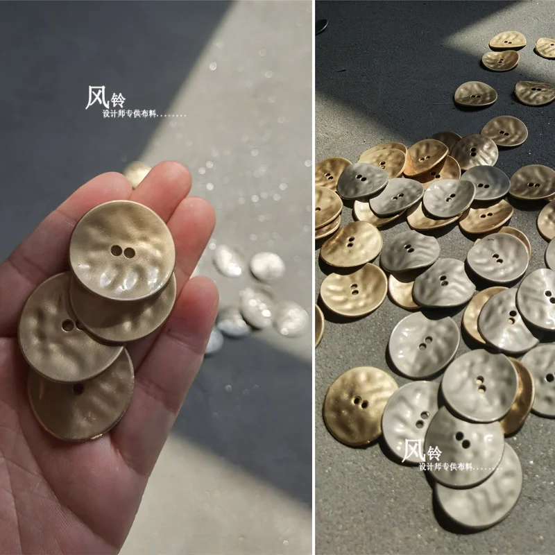 Metal Round Button Shining Gray Gold DIY Decor Shirt Coats Suits Blouse Dress Clothes Sewing Crafts Designer Accessories
Metal Round Button Shining Gray Gold DIY Decor Shirt Coats Suits Blouse Dress Clothes Sewing Crafts Designer Accessories