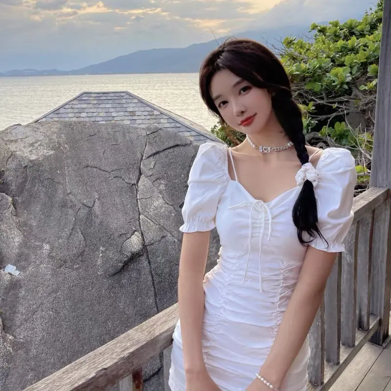 Hong Kong style women's 2021 summer new sexy hip wrap dress slim and gentle temperament foreign fairy skirt 
Hong Kong style women's 2021 summer new sexy hip wrap dress slim and gentle temperament foreign fairy skirt