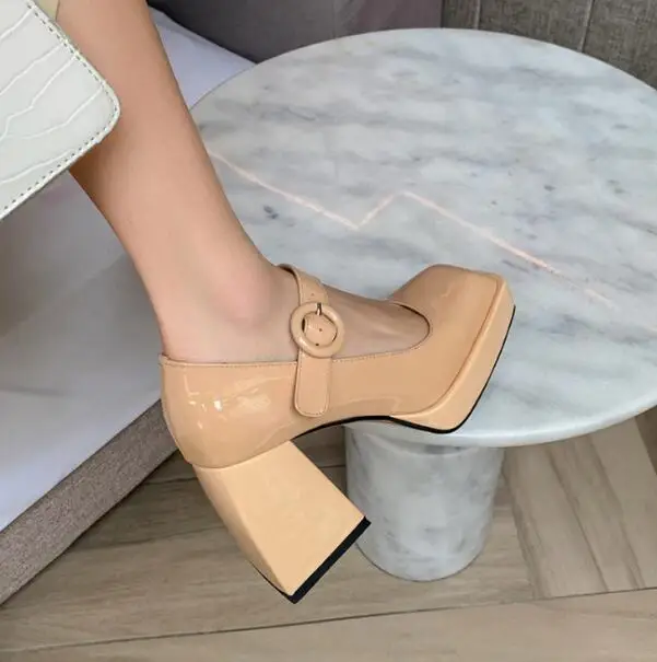 Woman Black White Genuine Leather Retro Mary Jane Square Toe Pumps 9 cm Chunky Heels Shallow Thick Sole Platform Buckle Pumps
Woman Black White Genuine Leather Retro Mary Jane Square Toe Pumps 9 cm Chunky Heels Shallow Thick Sole Platform Buckle Pumps