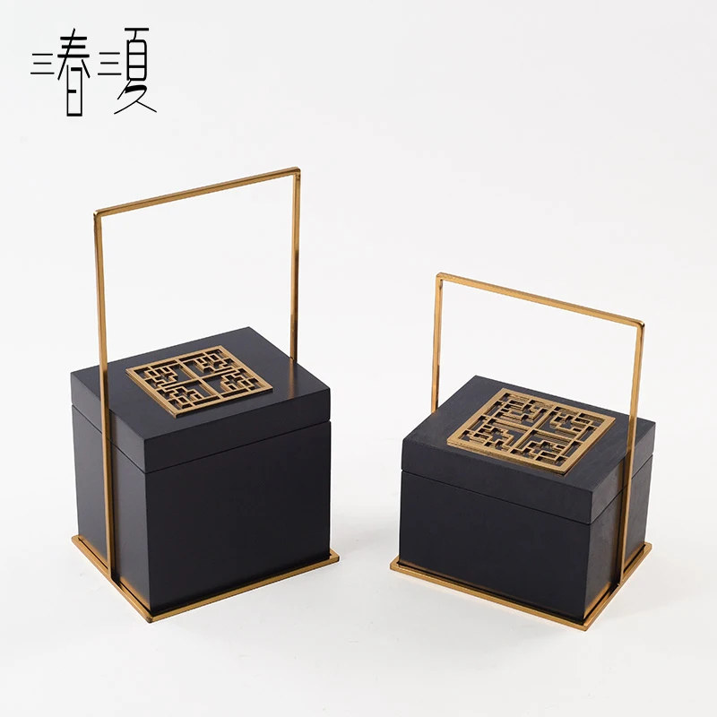 New Chinese creative metal portable jewelry box decoration hotel hall model room light luxury interior soft decoration
New Chinese creative metal portable jewelry box decoration hotel hall model room light luxury interior soft decoration