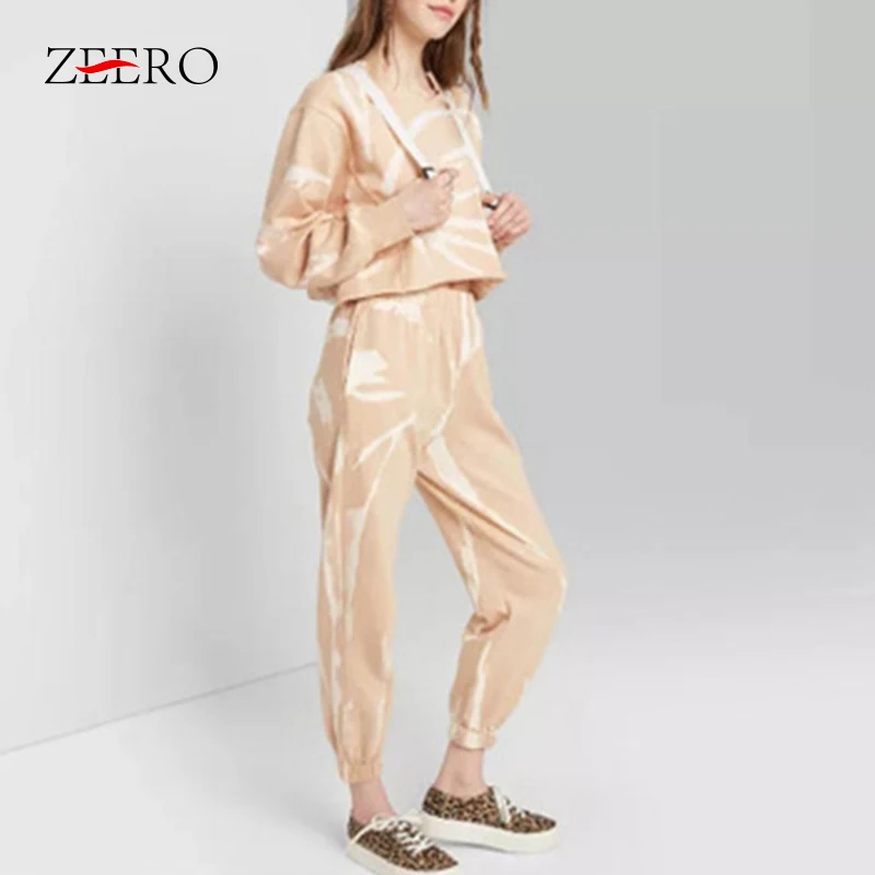 Spring Autumn Casual Sportswear Two Piece Set Women Printing Stand-up Collar Pullover Short Tops + Slim Tie Feet Sweatpants Suit
Spring Autumn Casual Sportswear Two Piece Set Women Printing Stand-up Collar Pullover Short Tops + Slim Tie Feet Sweatpants Suit