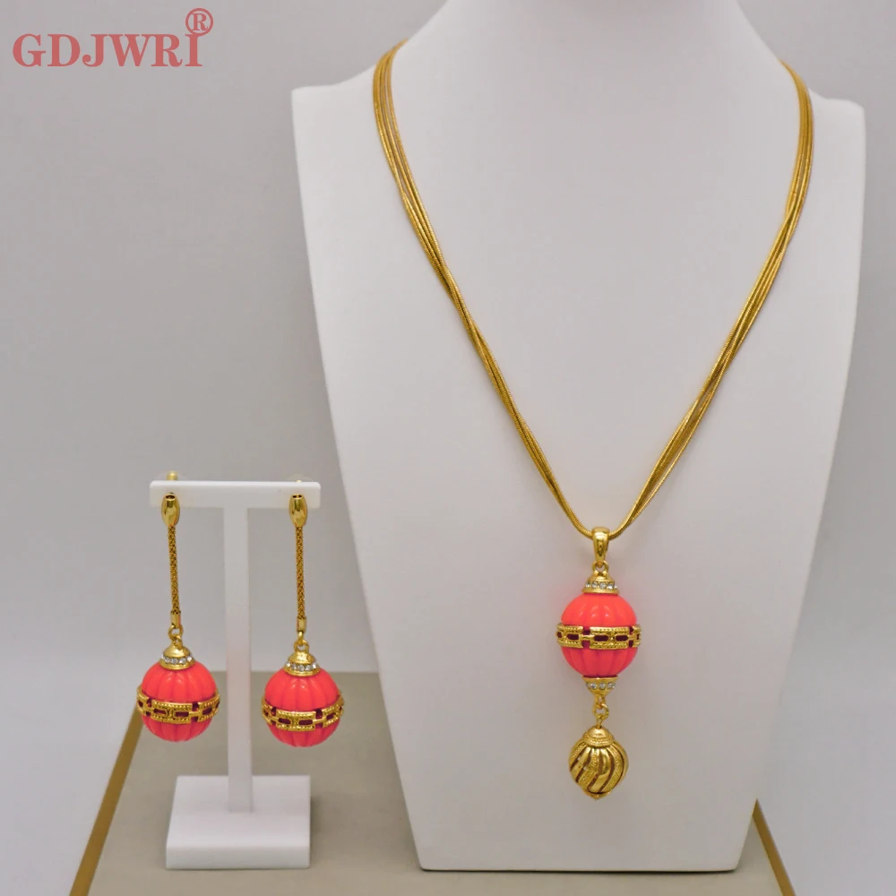 Unique Jewelry Set For Women African Beads Set Pendant Necklace Earrings Bridal Dubai Gold Color Jewellery Wedding Party Gift
Unique Jewelry Set For Women African Beads Set Pendant Necklace Earrings Bridal Dubai Gold Color Jewellery Wedding Party Gift
