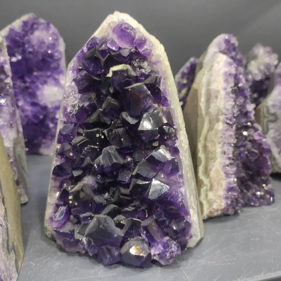 1pcs High quality Uruguay stone amethyst geode crystal quartz cluster home decor display amethyste
1pcs High quality Uruguay stone amethyst geode crystal quartz cluster home decor display amethyste