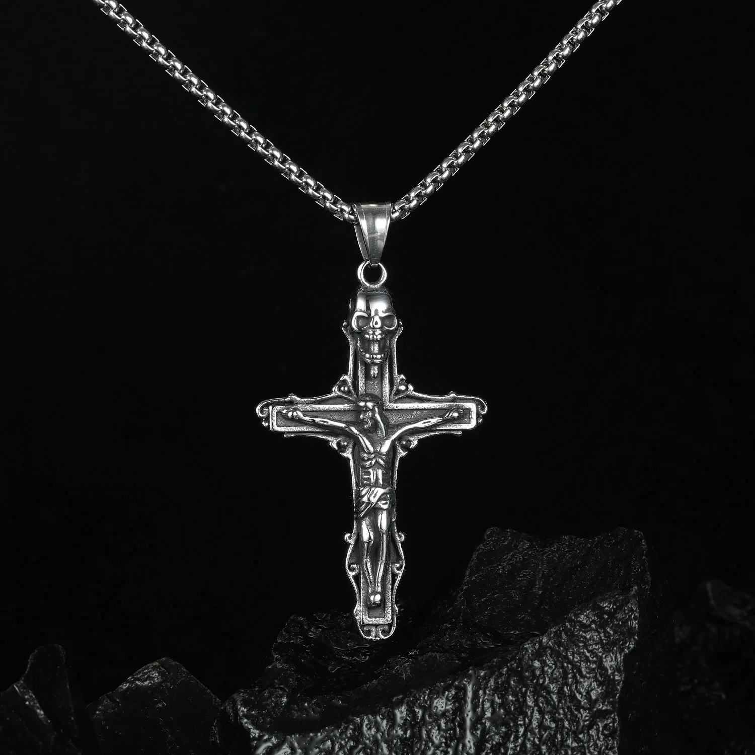 Men's Stainless Steel Cross Skull Necklace Gothic Personality Jesus Cross Men Chain Motorcycle Party Women Necklace Jewelry
Men's Stainless Steel Cross Skull Necklace Gothic Personality Jesus Cross Men Chain Motorcycle Party Women Necklace Jewelry