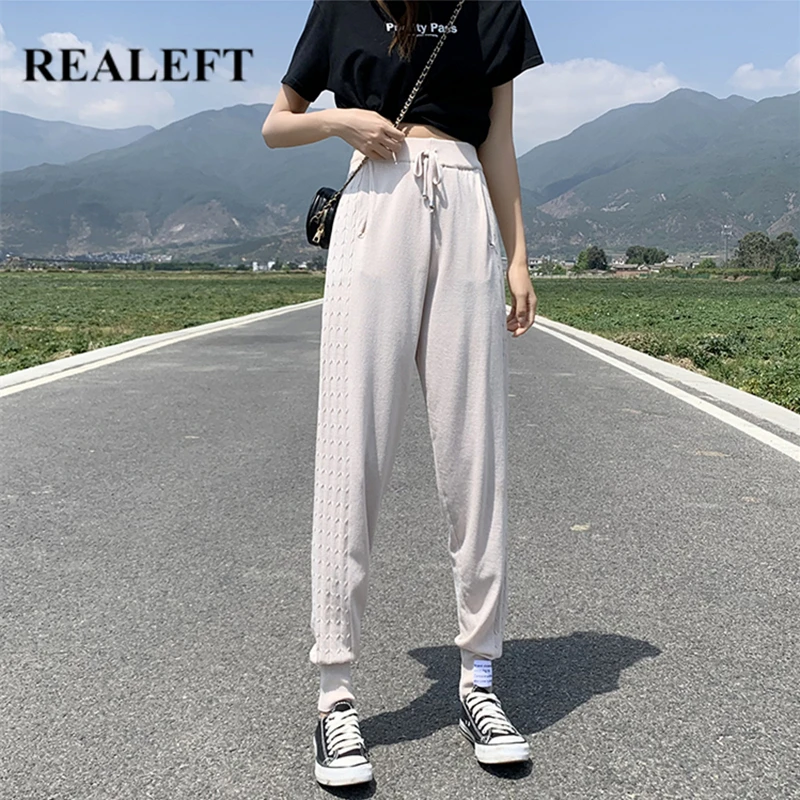 REALEFT 2021 New Spring Autumn Cotton Women Sweatpants Kntting High Waist Lace Up Ankle-Length Pant Drawing Casual Trousers Lady
REALEFT 2021 New Spring Autumn Cotton Women Sweatpants Kntting High Waist Lace Up Ankle-Length Pant Drawing Casual Trousers Lady
