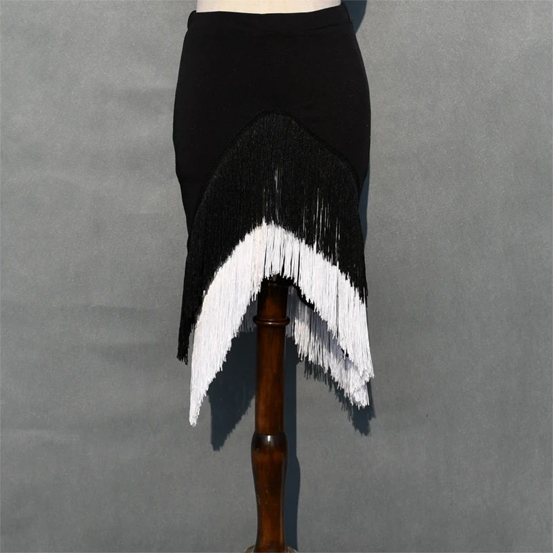 Women's Latin Dance Skirt Adult Sexy Fringed Tassels Latin Dance Black White Women Samba Chacha Safety Pants Dance Skirt 
Women's Latin Dance Skirt Adult Sexy Fringed Tassels Latin Dance Black White Women Samba Chacha Safety Pants Dance Skirt