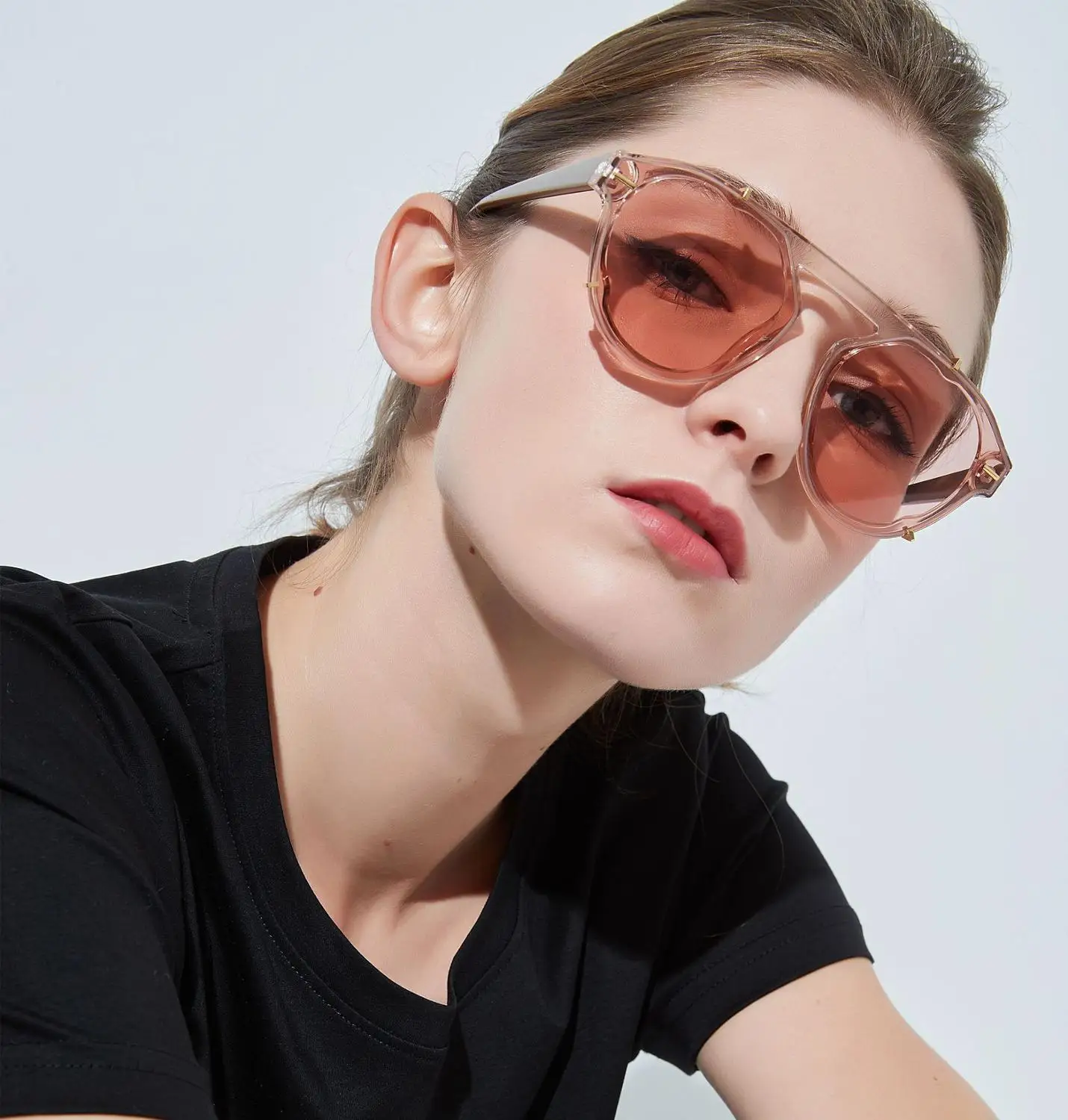 Fashion Luxury sunglasses 2020 Women Oversized Shades Trendy Designer sun glasses authentic new sunglass arrivals
Fashion Luxury sunglasses 2020 Women Oversized Shades Trendy Designer sun glasses authentic new sunglass arrivals