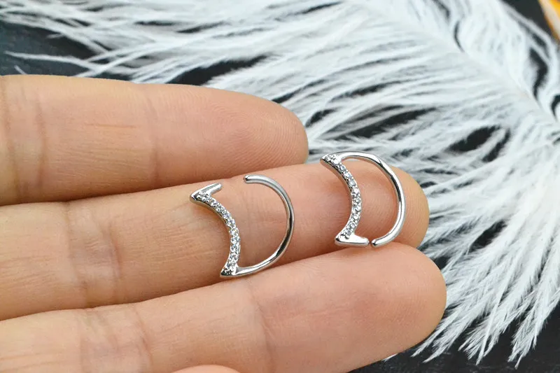 10 шт. ювелирные изделия для пирсинга CZ Moon Спиральные серьги Daith Cartilage Tragus серьги кольцо для носа изгиб блеск пирсинг ювелирные изделия Новинка
10 шт. ювелирные изделия для пирсинга CZ Moon Спиральные серьги Daith Cartilage Tragus серьги кольцо для носа изгиб блеск пирсинг ювелирные изделия Новинка