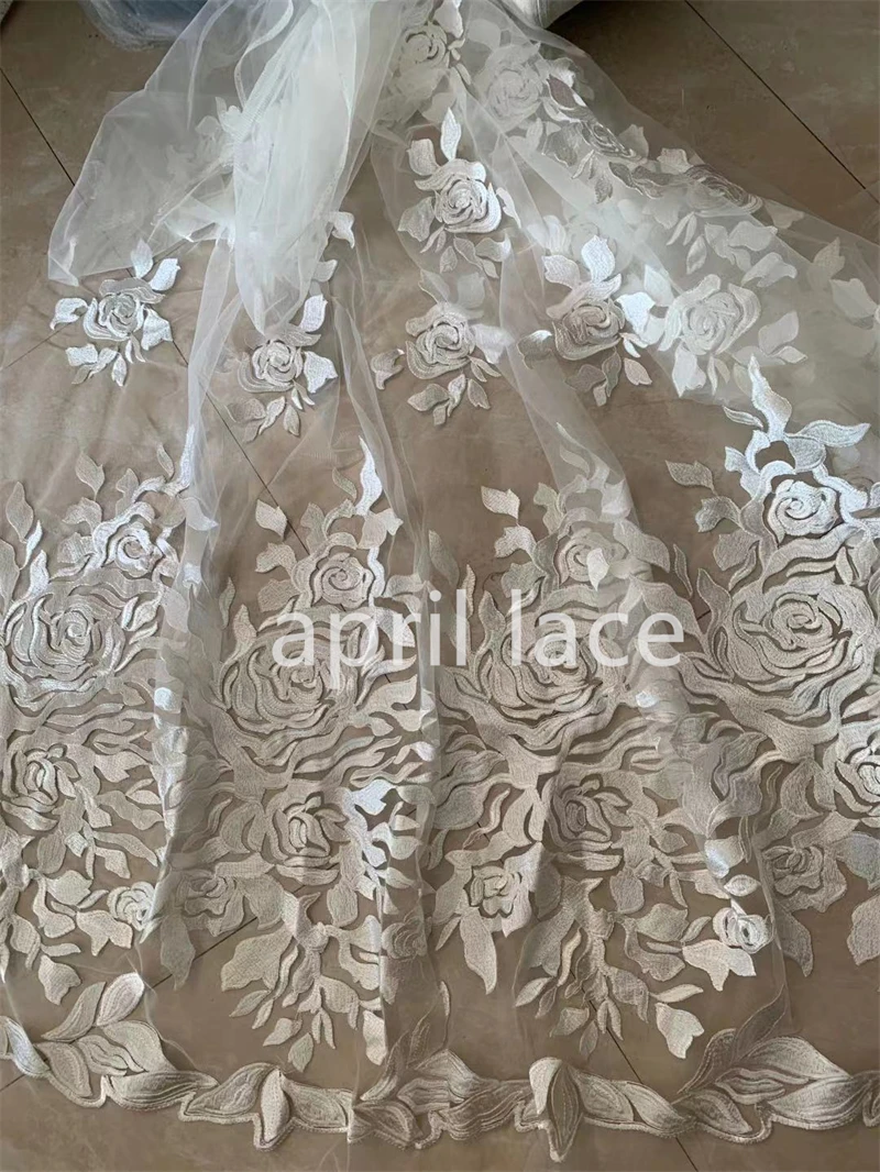 Haute Couture 5Yards/Lot Offwhite Best Quality Luxury Embroidery Tulle Mesh Lace French Fabric for Wedding Bridal Dress
Haute Couture 5Yards/Lot Offwhite Best Quality Luxury Embroidery Tulle Mesh Lace French Fabric for Wedding Bridal Dress