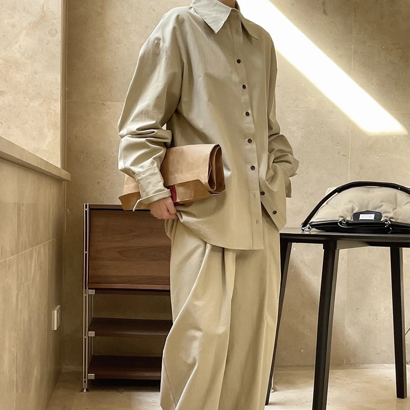 Spring and Autumn Women's Casual Solid Color Lapel Long Sleeve Loose Shirt + High Waist Wide Leg Pants Set
Spring and Autumn Women's Casual Solid Color Lapel Long Sleeve Loose Shirt + High Waist Wide Leg Pants Set