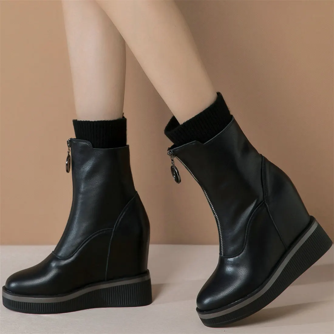 Platform Pumps Shoes Women Genuine Leather Wedges High Heel Ankle Boots Female High Top Round Toe Fashion Sneakers Casual Shoes
Platform Pumps Shoes Women Genuine Leather Wedges High Heel Ankle Boots Female High Top Round Toe Fashion Sneakers Casual Shoes